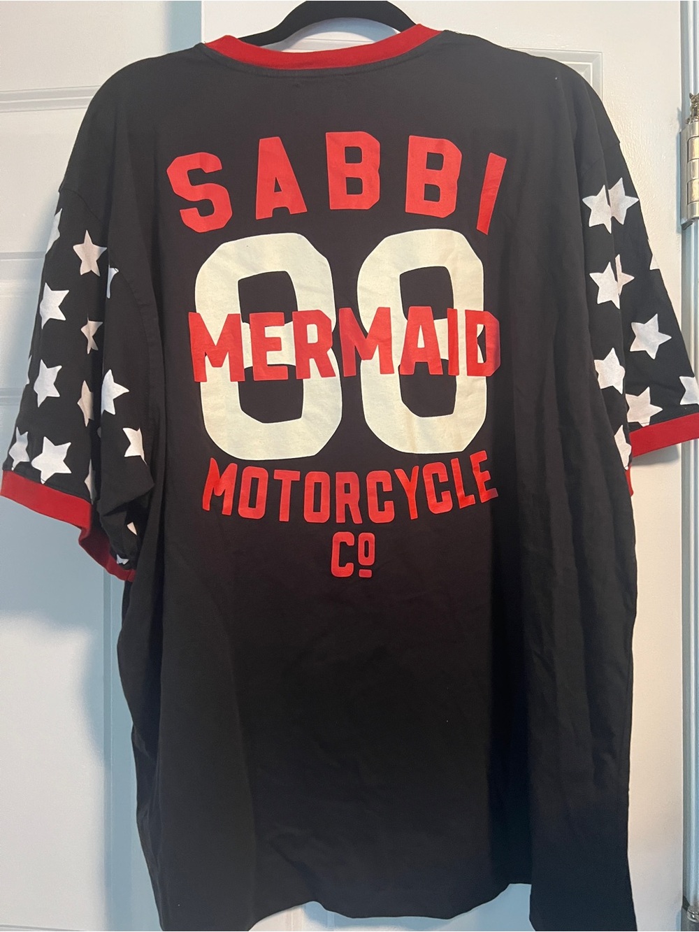 Sabbi Oversized Black Big Brenda Mermaid Tee with Star Sleeves - Picture 5 of 8